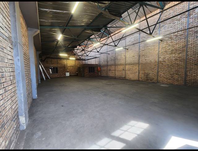 216M² WAREHOUSE TO LET IN WADEVILLE